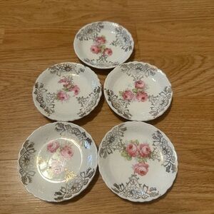 Floral Patterned tiny Plates Set